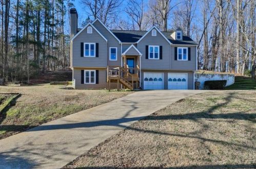 611 Bluff Dr, Holly Springs, GA 30188-5371