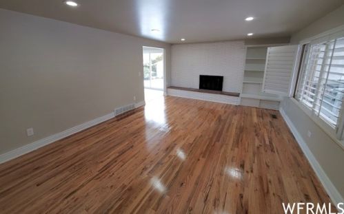 6075 2125, Roy, UT 84067-1413