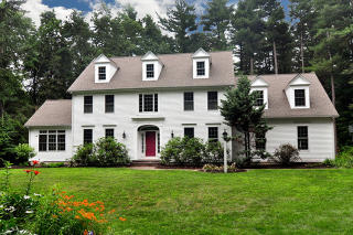 99 High Valley Dr, Collinsville, CT 06019-4521