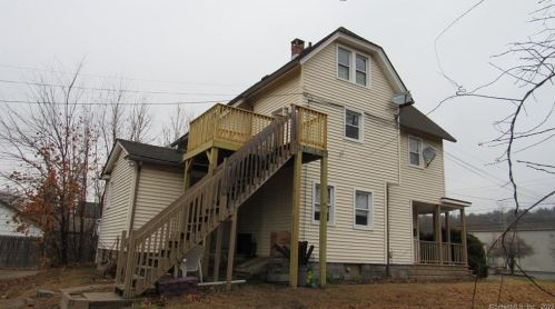288 Oak Ave, Torrington CT  06790-6827 exterior