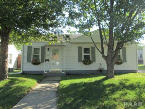 1506 10th St, Pekin, IL 61554-2113