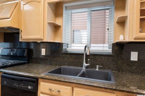 1925 Vassar St, Glendale CA  91204-2926 exterior