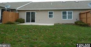 516 Buckthorn Dr, York, PA 17406-1967