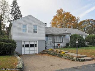 59 Beardsworth Rd, Tiverton, RI 02878-1604