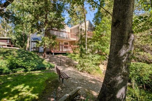 269 Dano Dr, Medford, OR 97535-7720