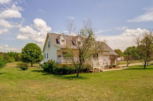 30 Watters Rd, Taylorsville, GA 30178-1125