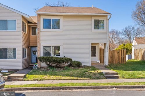 13333 Preuit Pl, Herndon, VA 20170-4341