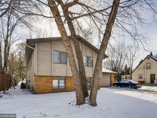 815 10th St, Hastings, MN 55033-2202