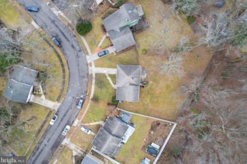 1221 Oakwood Rd, Tavistock NJ  08033-3632 exterior