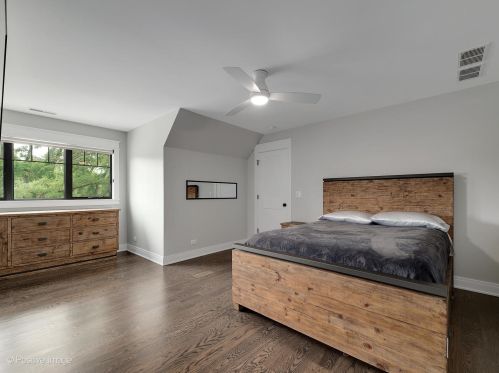 740 67th Pl, Willowbrook IL  60527-5307 exterior