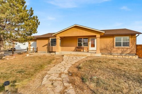 1286 Ladonia Dr, Pueblo CO  81007-1336 exterior