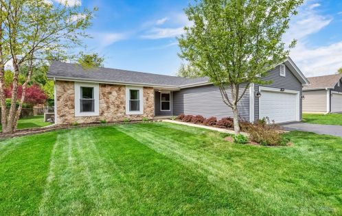 1749 Thorneapple Ln, Barrington Hills, IL 60102