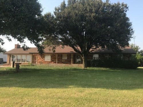 4020 Wood Rd, Waukomis, OK 73773-1058