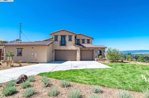 3810 Dove Hill Rd, San Jose, CA 95121-1914