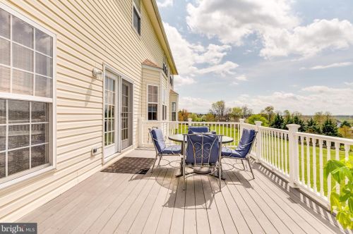 288 Fraser Ct, Charles Town WV  25414-5463 exterior