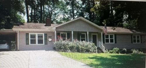 106 Creek Hollow Dr, Holly Springs, GA 30188-3206