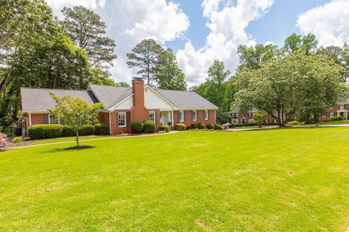 2489 Williamsdowns Cir, Lithonia, GA 30078-2359
