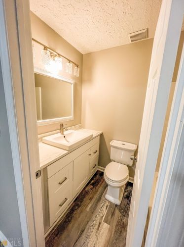 3267 Creekwood Dr, Rex GA 30273-2117 exterior