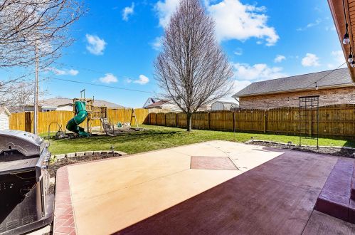 4052 Harris Ln, Springfield OH  45503-6458 exterior