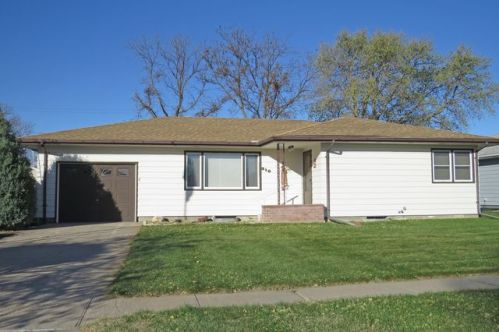 310 Lincoln St, Farnam, NE 69029-7005