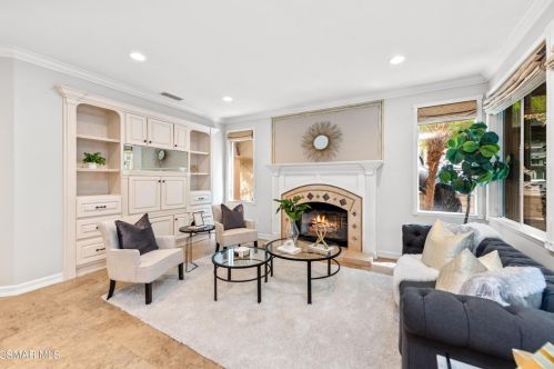 531 Granite Hl St, Simi Valley CA 93065-0608 exterior