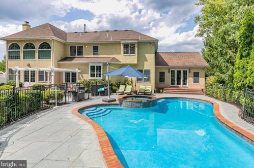 54 Ettl Cir, Princeton NJ  08540-2327 exterior