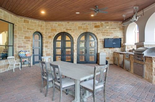 316 Dawn River Cv, Austin TX  78732-1986 exterior