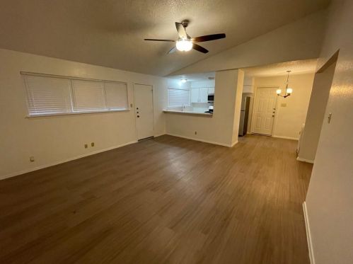 4803 Bundyhill Dr, Austin TX  78723-6115 exterior