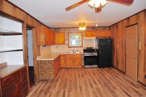 206 4th St, Lanes Prairie, MO 65013-2506