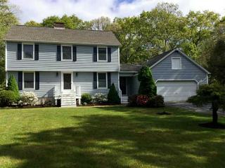 1 Sonquipaug Rd, Charlestown, RI 02813-2863