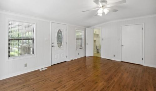 3180 Harris Dr, Atlanta GA  30344-4403 exterior