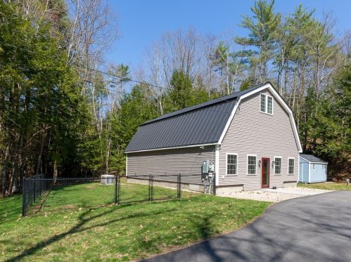 24 Hansonville Rd, Barrington, NH 03825-4424