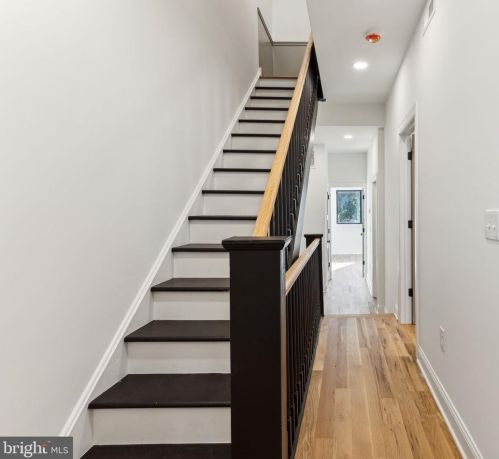 743 22nd St, Philadelphia PA 19130-2604 exterior