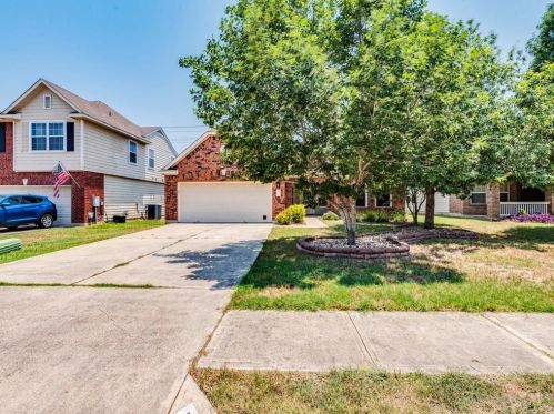 1413 Beechwood Dr, Uhland TX  78640-5720 exterior