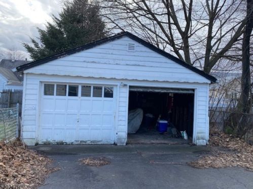 215 Linwood Ave, Paterson NJ 07502-1617 exterior