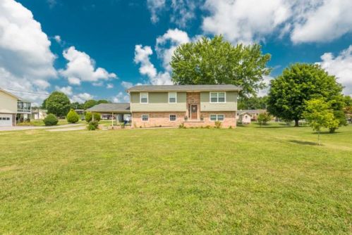 1624 Tazewell Pike, Corryton, TN 37721-5102