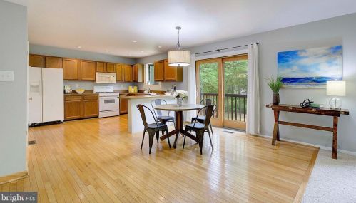 285 Michener Ct, Severna Park MD 21146-2051 exterior