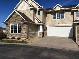 1760 13th St, Hastings, MN 55033-8582
