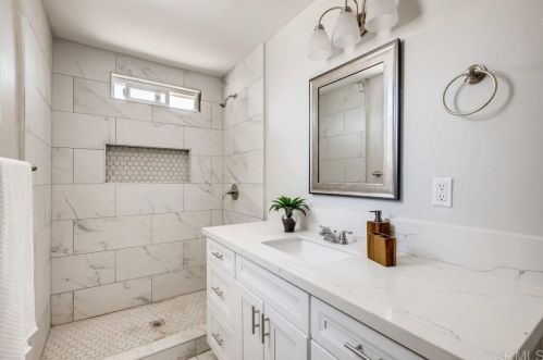 290 Gannet Dr, Vista CA  92083-3011 exterior