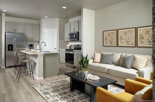 782 Rome St, Aurora, CO 80018-3143