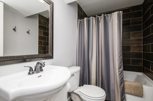 348 Sherwood Ct, Lemont IL  60440-2072 exterior