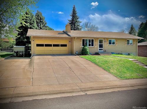7902 Hampden Cir, Denver, CO 80237-1406