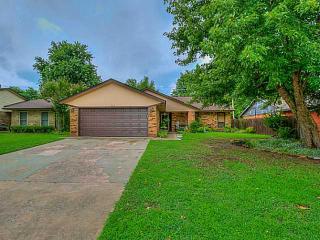 732 Royal Ln, Yukon, OK 73099-4222