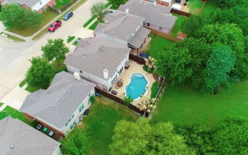 1321 Cardinal Way, Aubrey, TX 76227-7543