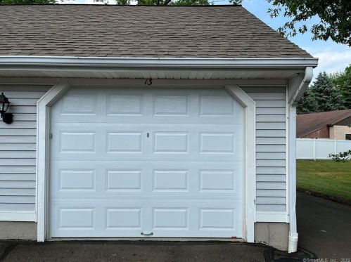 13 Bittersweet Rdg, Middlefield CT  06455-1119 exterior