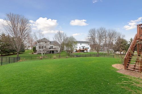 2915 Eagle Valley Dr, Saint Paul MN  55129-4266 exterior