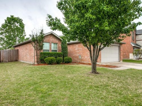 5809 Mirror Ridge Dr, Fort Worth, TX 76179-7226