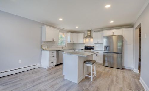 10 Franklin St, Middletown CT  06457-4249 exterior