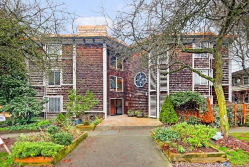 303 13th Ave, Seattle WA  98102-5859 exterior