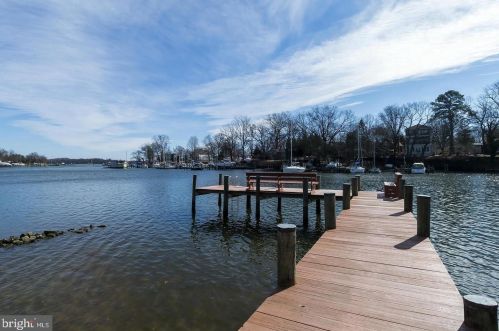 664 Dill Rd, Severna Park MD 21146-4120 exterior